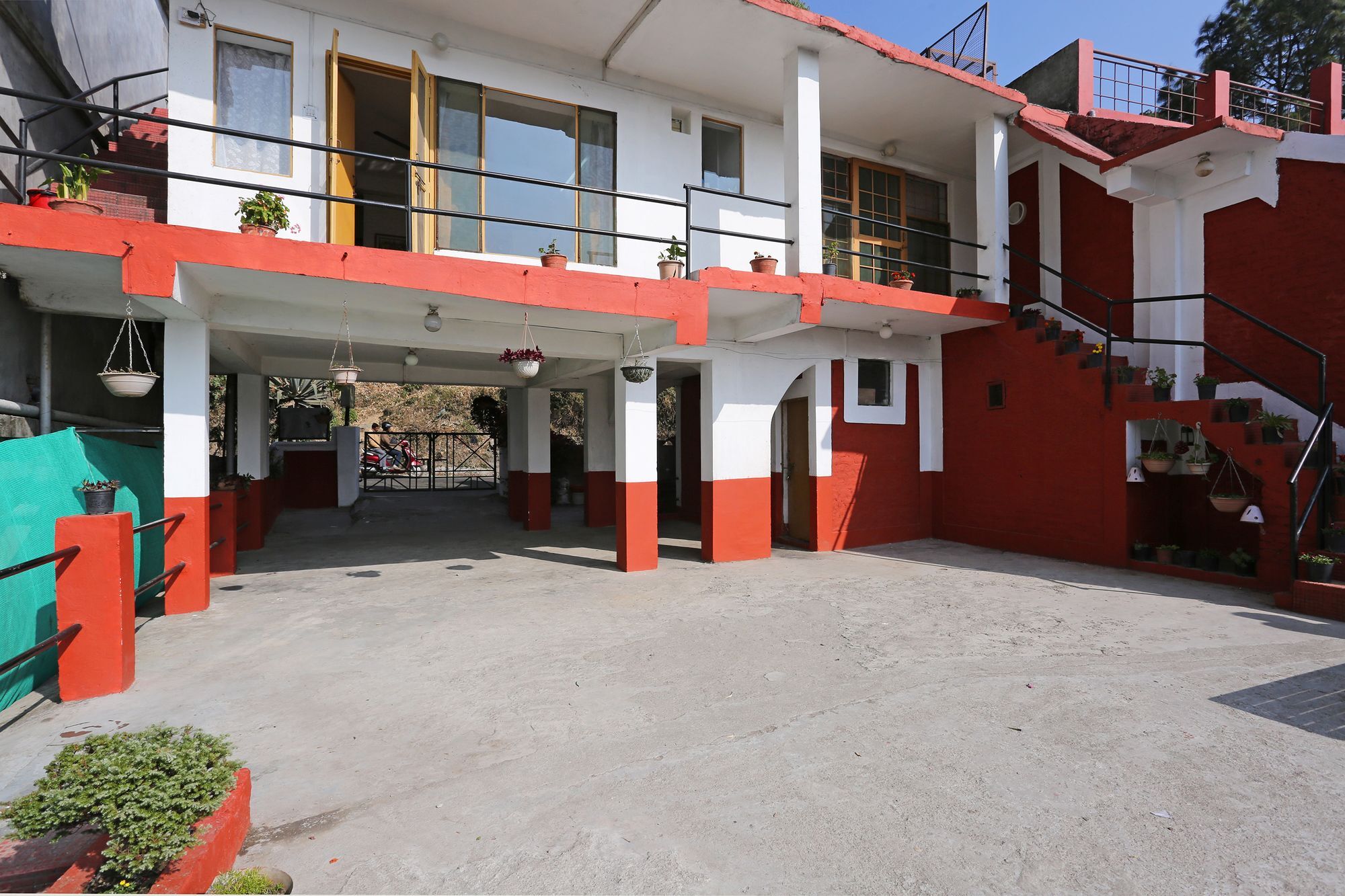Oyo Home 10312 Spacious Studio Bhowali Nainital Luaran gambar